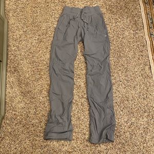 Lululemon joggers size 4 tall